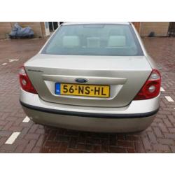 Ford Mondeo 1.8 16V 92KW Sedan 2004 Beige