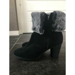 Zwarte suede enkellaars mt 37 NIEUW