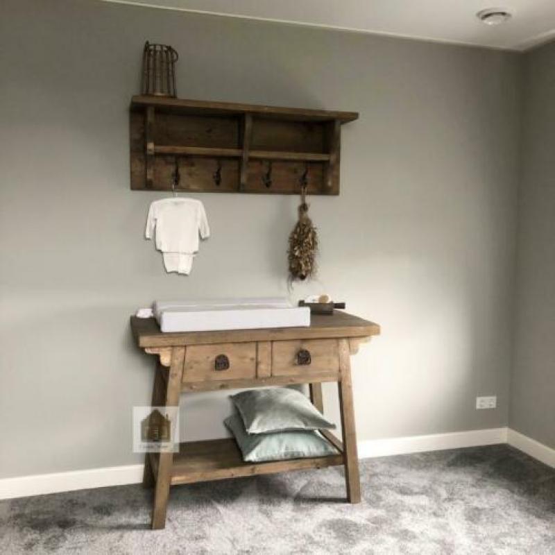 ~ Landelijke babykamer, commode,kast,ledikant ~ sober