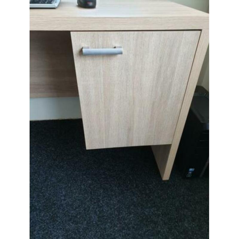 Bureau met lades en kast teab