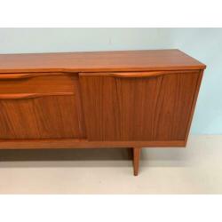 Vintage teak dressoir
