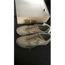 Hogan mt 38,5