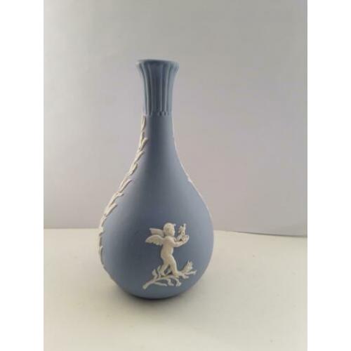 wedgwood vaasje ,goede conditie
