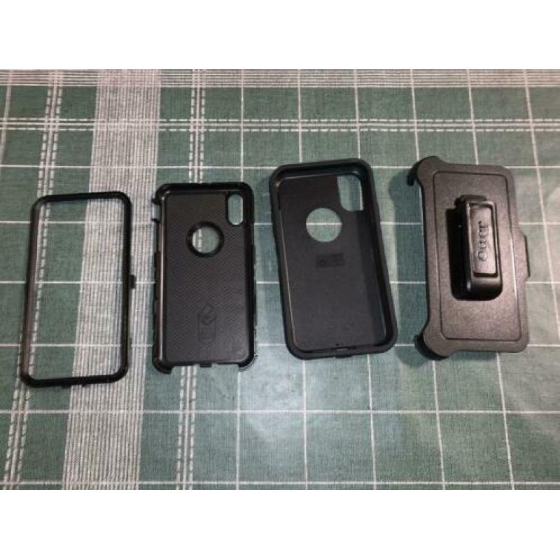 Otterbox defender case iPhone XR