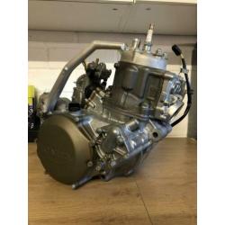 Nieuw en origineel honda CR250 motorblok 2006