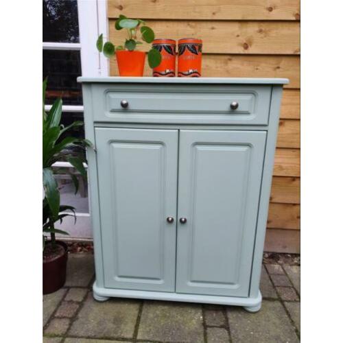 Meidenkast, vintage groen gerestyled