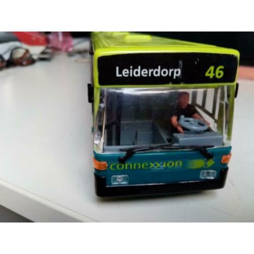 CONNEXXION, verlengde bus met aandrijving.