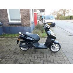Peugeot kisbee snor 2015