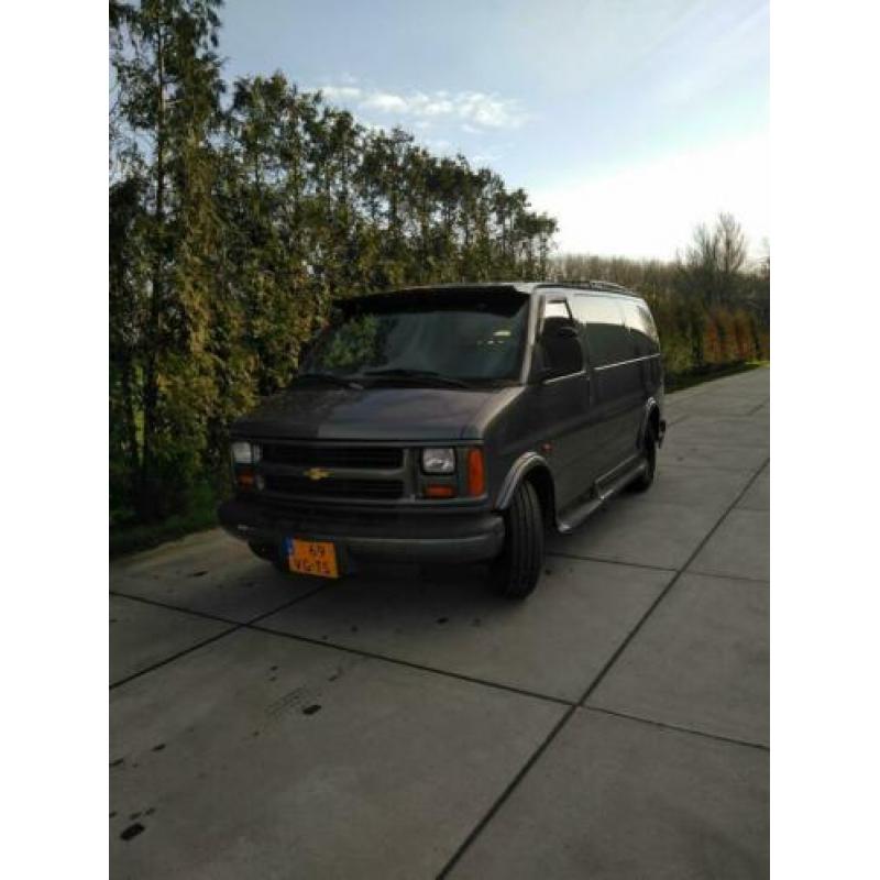 Chevrolet Chevy van D AUT 1999