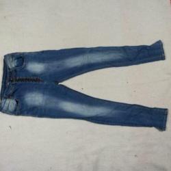 Hele stoere spijkerskinny.Veel knopen.Mt XS