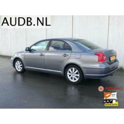 Toyota Avensis 2.0 D-4D Executive Leer Sportvelgen