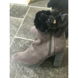 Zwarte suede enkellaars mt 37 NIEUW