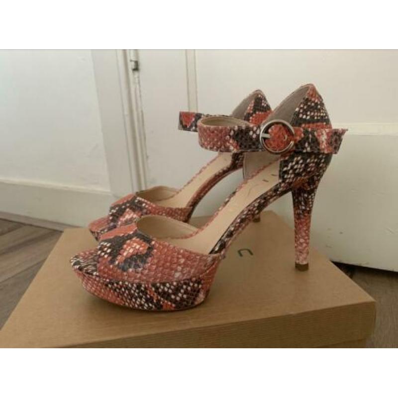 Unisa Pumps