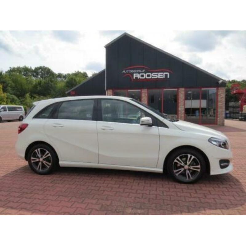 Mercedes-Benz B-Klasse 180 CDI Ambition Leer, camera,Led kop