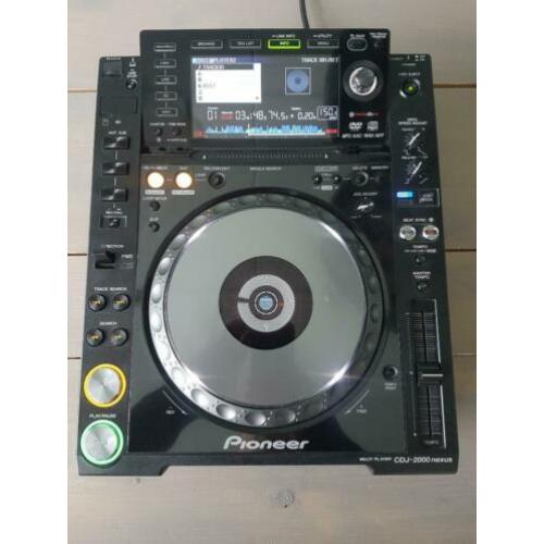 Pioneer CDJ 2000 Nexus