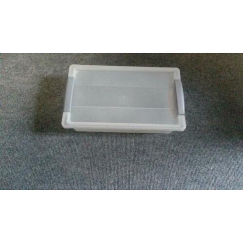 Plastic doosje 2,4 liter - 29,8 x 17,5 x 8,2cm