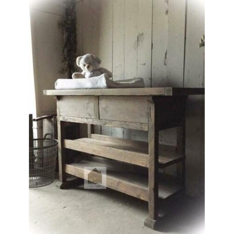 ~ Landelijke babykamer, commode,kast,ledikant ~ sober