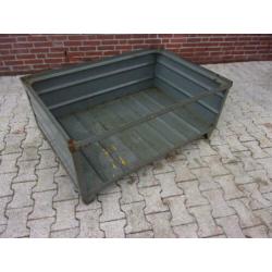 Plaatstalen bak 124 cm x 84 cm