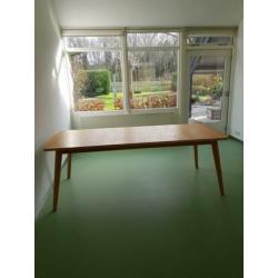 Mooie grote scandinavische eettafel van Kaky