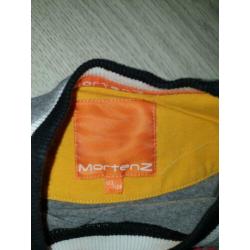 Mortenz shirts 122/128 alleen gewassen