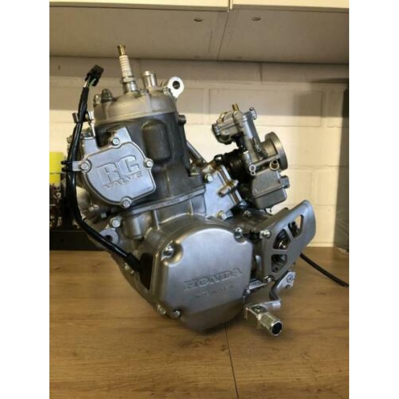 Nieuw en origineel honda CR250 motorblok 2006