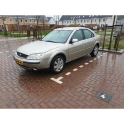 Ford Mondeo 1.8 16V 92KW Sedan 2004 Beige