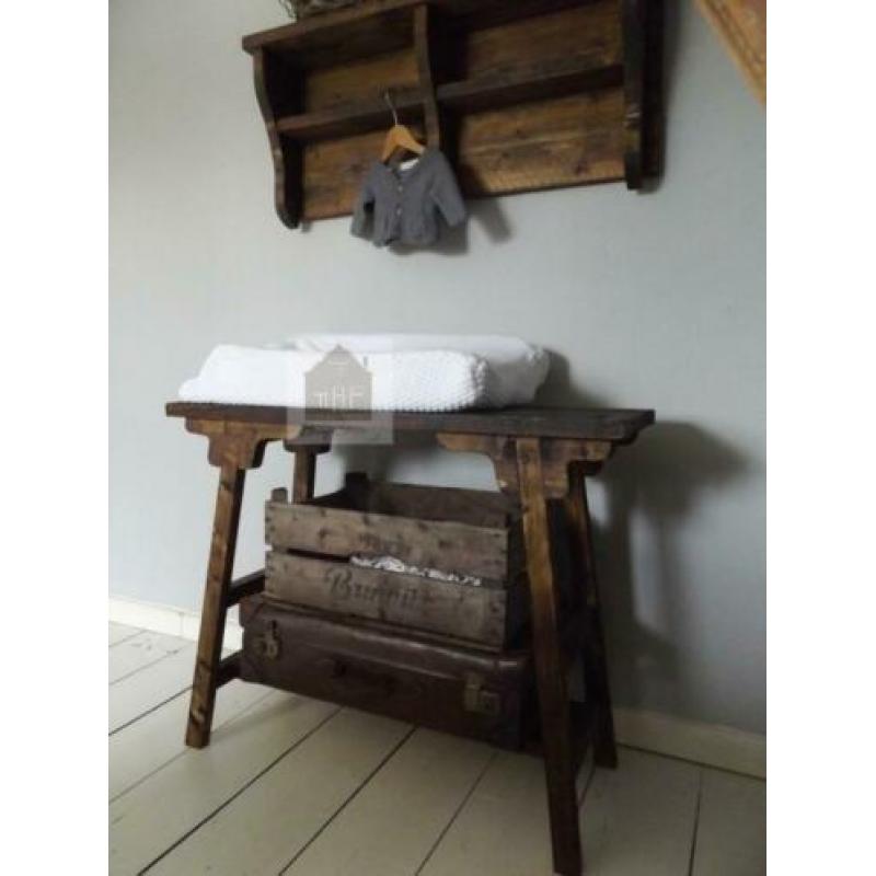 ~ Landelijke babykamer, commode,kast,ledikant ~ sober