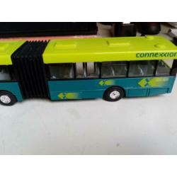 CONNEXXION, verlengde bus met aandrijving.