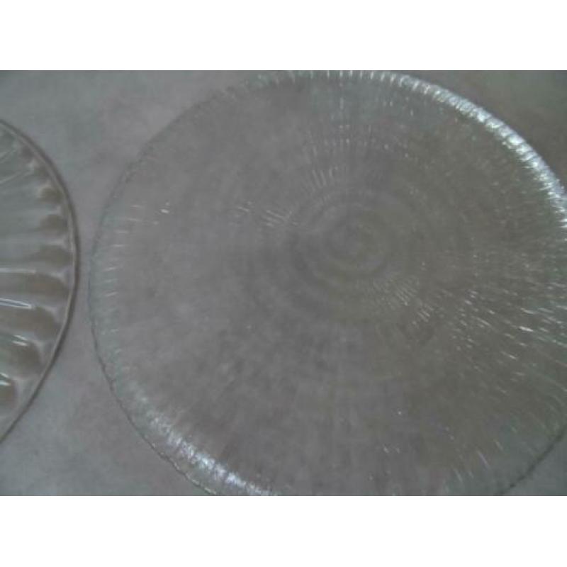 2 glazen schalen te koop