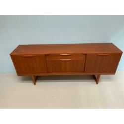 Vintage teak dressoir