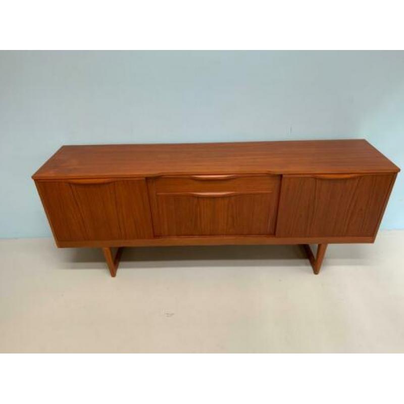 Vintage teak dressoir