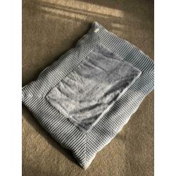 Koeka boxkleed 75x95 cm grijs/blauw