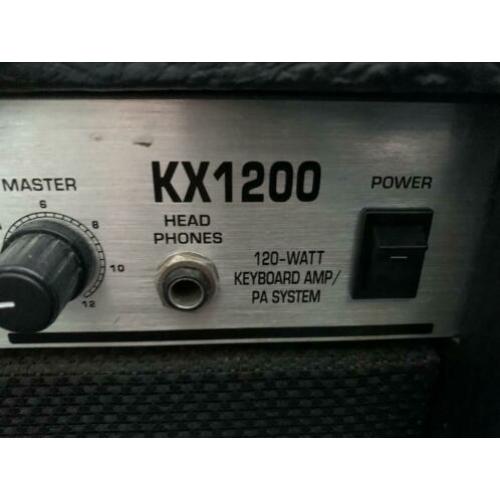 Keyboard monitor pa versterker. Behringer 120 watt