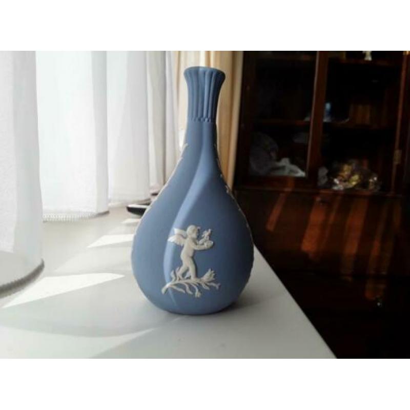 wedgwood vaasje ,goede conditie