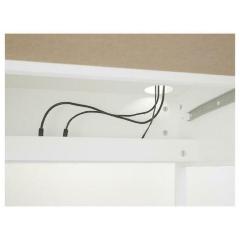 Bureau Micke van Ikea wit evt. met stoel Jules (beide 2 st.)