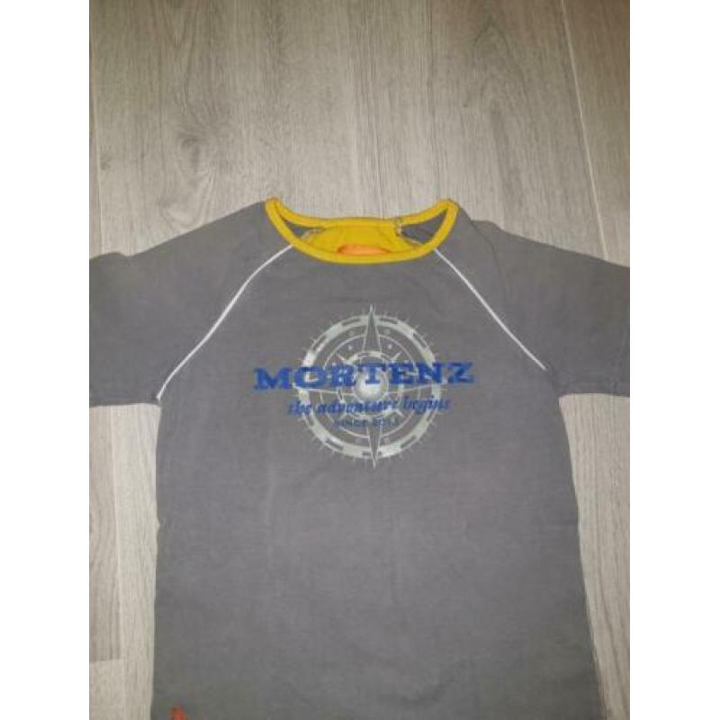 Mortenz shirts 122/128 alleen gewassen