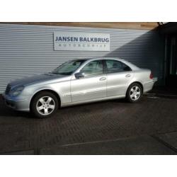 Mercedes-Benz E-Klasse 200 CDI Elegance (bj 2004, automaat)