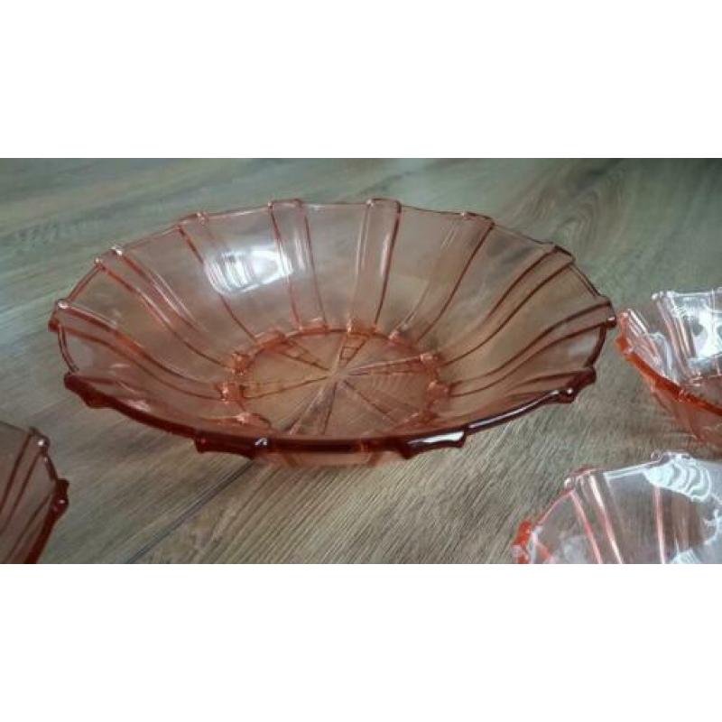 Art Deco set schaal + 4 schaaltjes glas