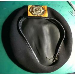 Zwarte Baret van Heutsz Embleem Korea Model