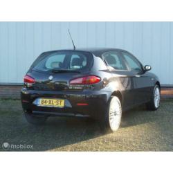Alfa Romeo 147 1.6 T.Spark Collezione II Leer Ecc Cruise