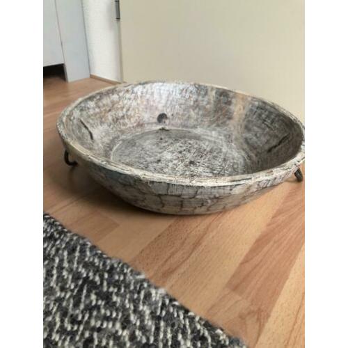 Grote zware houten schaal met ringen als nieuw!