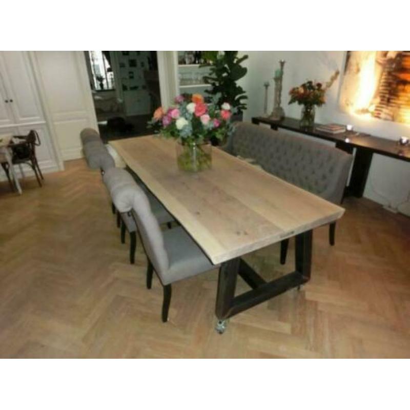 EIKEN Tafels Boomstam Tafel Vergadertafels SHOWROOM OPEN