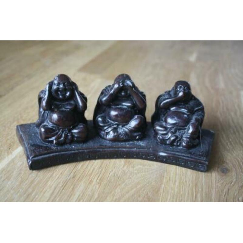 2 kleine boeddhabeeldjes 5 cm hoog