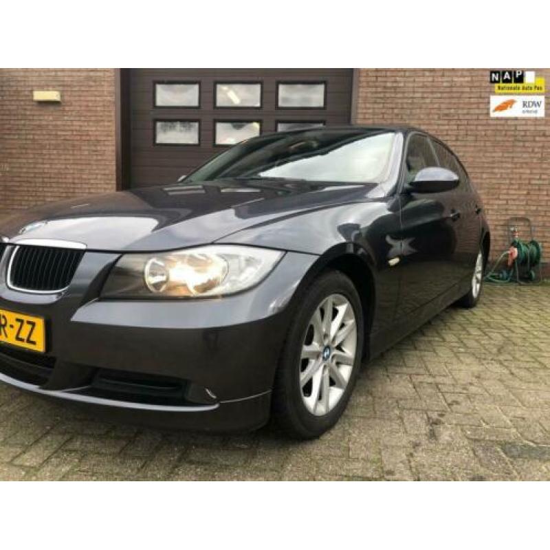 BMW 3-serie 318i High Executive N.A.P.|Nette staat!|PDC|Crui