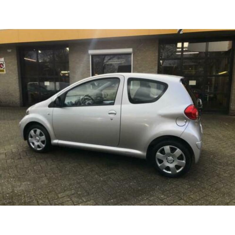 Toyota Aygo 1.0-12V Airco APK 2021 (bj 2006)