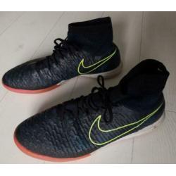 Nike magistax maat 44