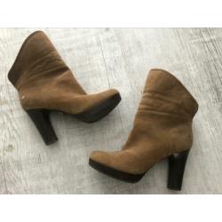 UGG enkellaars suède Nieuw maat 39