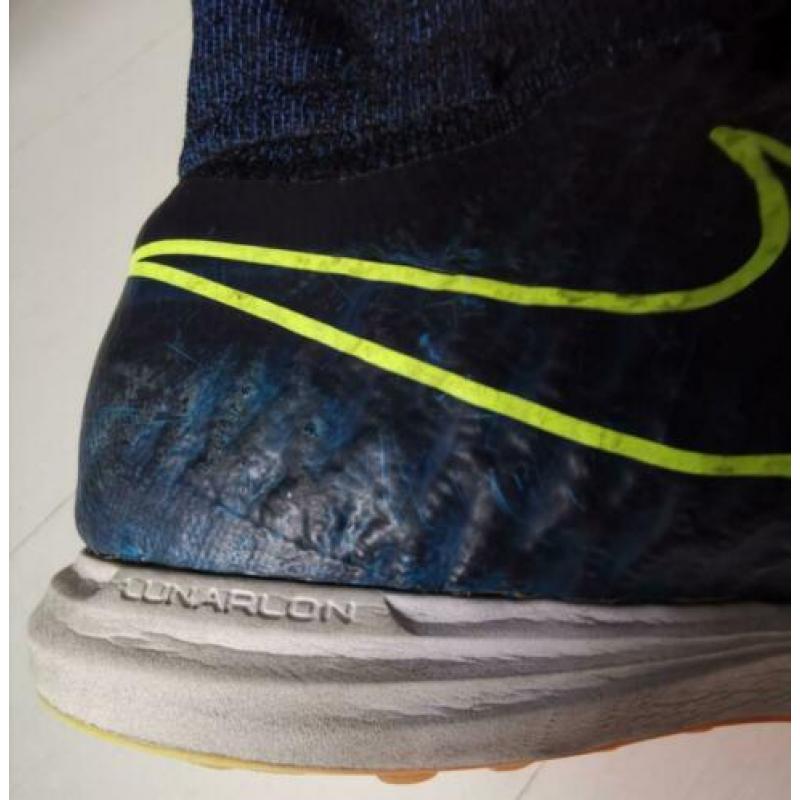Nike magistax maat 44