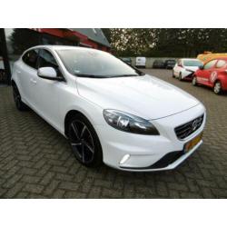 Volvo V40 2.0 D2 R-Design Business Dealerauto (bj 2015)