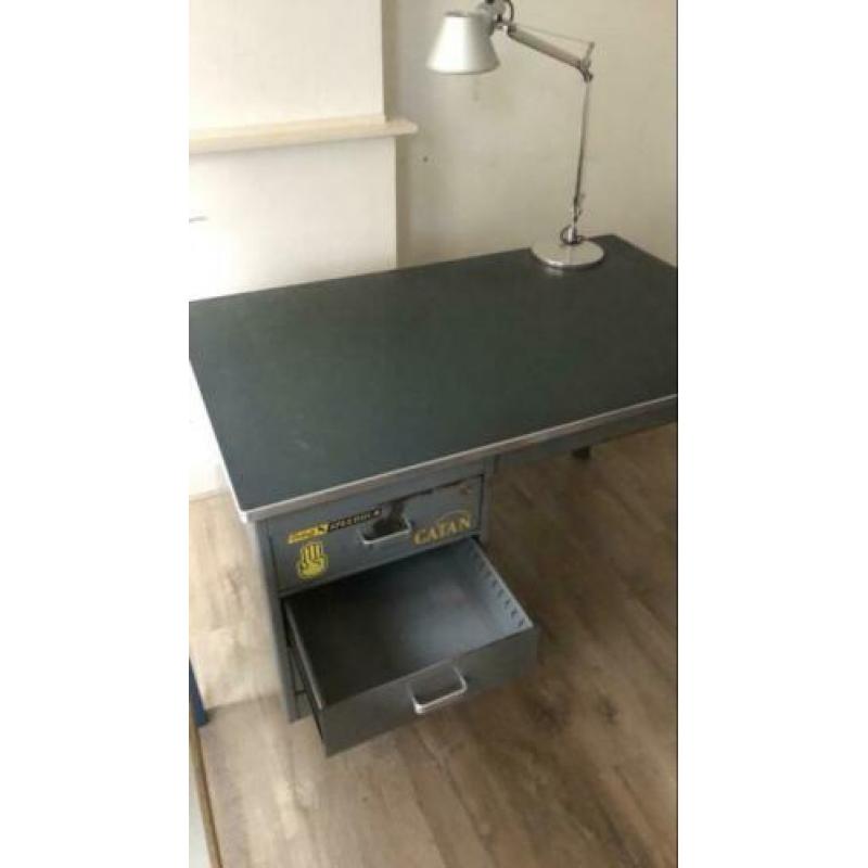 Blerk stalen bureau Gispen stijl